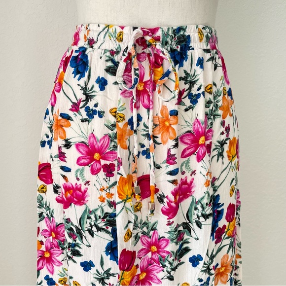 ROBERT LOUIS WHITE FLORAL TIERED MAXI SKIRT - Picture 2 of 8